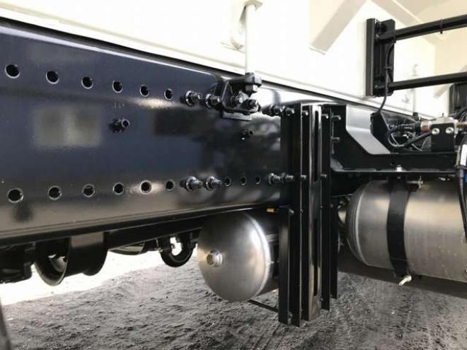 プロフィア飼料運搬車 2DG-FS1AHE 新明和工業　 2WD 8860