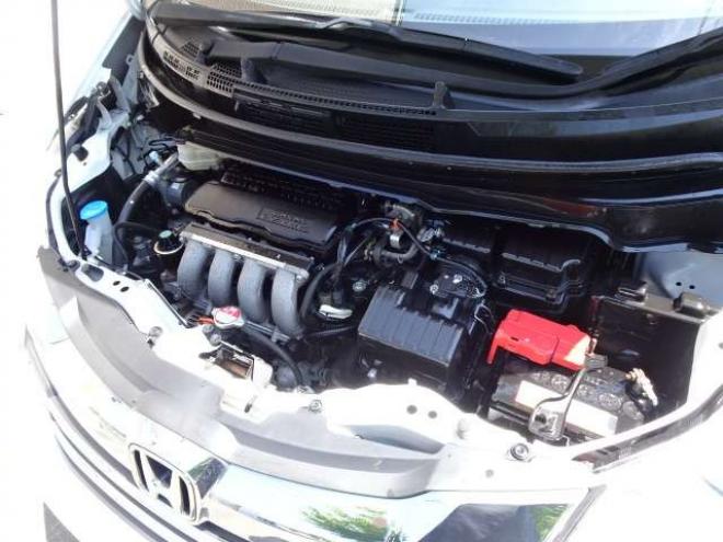 フリード1.5 G プレミアムエディション 4WD　本州車 保証1年 Wパワスラ 後席TV Bカメラ 1500