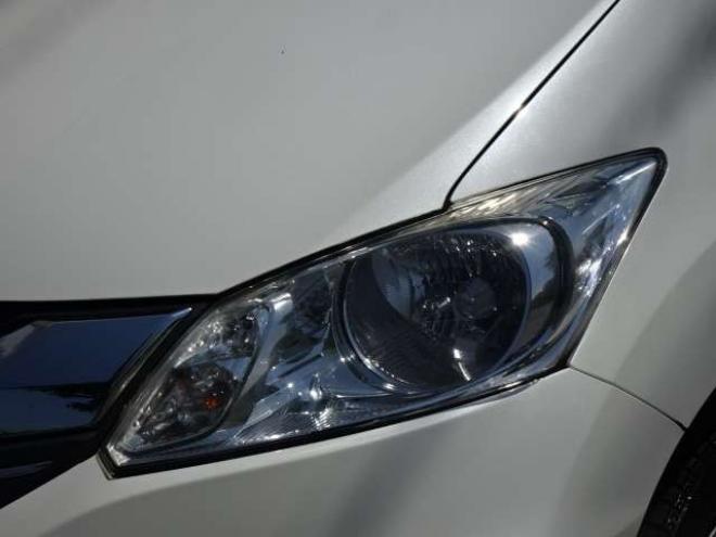 フリード1.5 G プレミアムエディション 4WD　本州車 保証1年 Wパワスラ 後席TV Bカメラ 1500