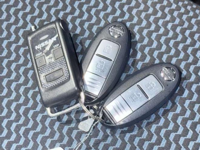 ノート1.2 X FOUR 4WD　下廻防錆TVナビBカメエンスタ 1200