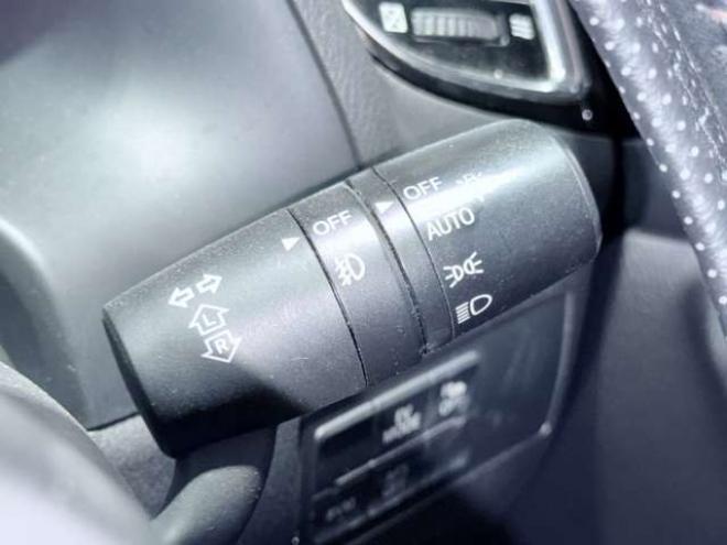 アクセラ2.0 ハイブリッドS　下廻防錆TVナビBカメETCエンスタ 2WD 2000