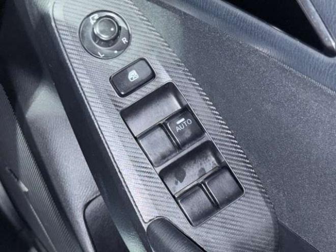 アクセラ2.0 ハイブリッドS　下廻防錆TVナビBカメETCエンスタ 2WD 2000