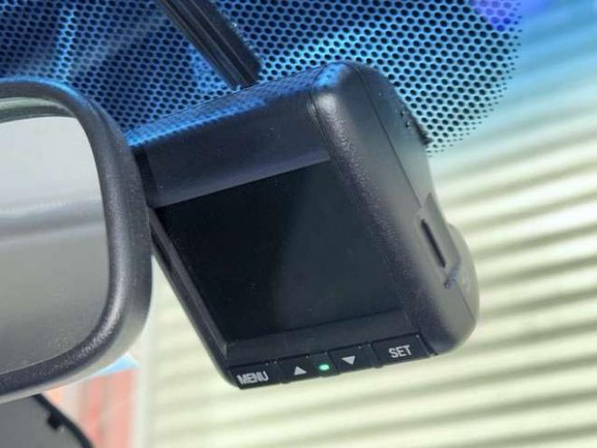 フィット1.5 ハイブリッド Lパッケージ 4WD　下廻防錆TVナビBカメETCエンスタ 1500