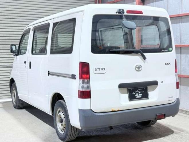ライトエースバン1.5 DX 4WD　下廻防錆TVナビ夏冬タイヤ 1500