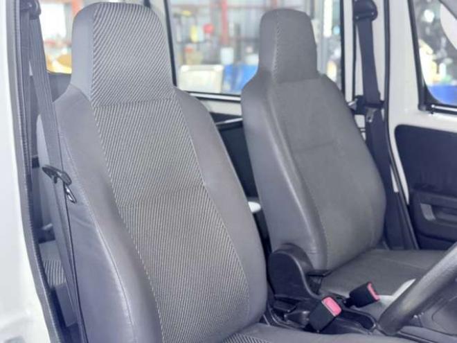 ライトエースバン1.5 DX 4WD　下廻防錆TVナビ夏冬タイヤ 1500