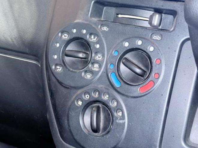 ライトエースバン1.5 DX 4WD　下廻防錆TVナビ夏冬タイヤ 1500