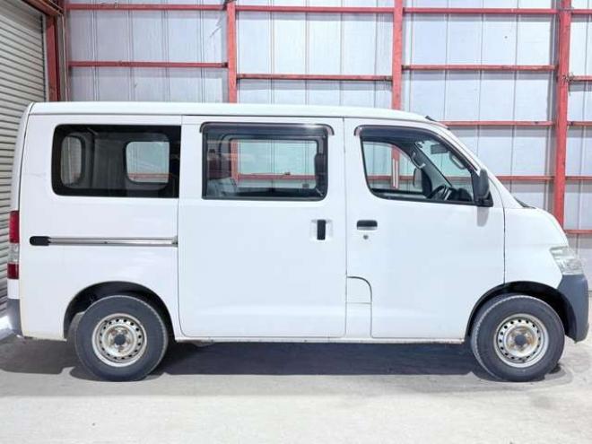 ライトエースバン1.5 DX 4WD　下廻防錆TVナビ夏冬タイヤ 1500