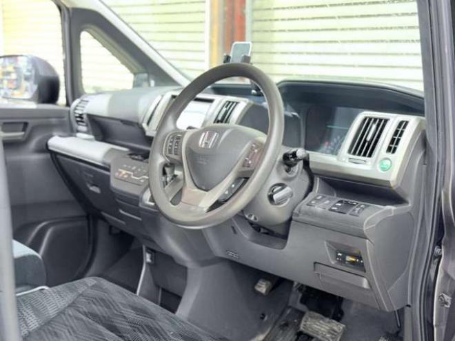 ステップワゴン2.0 G E セレクション 4WD　下廻防錆ナビBカメETC 2000