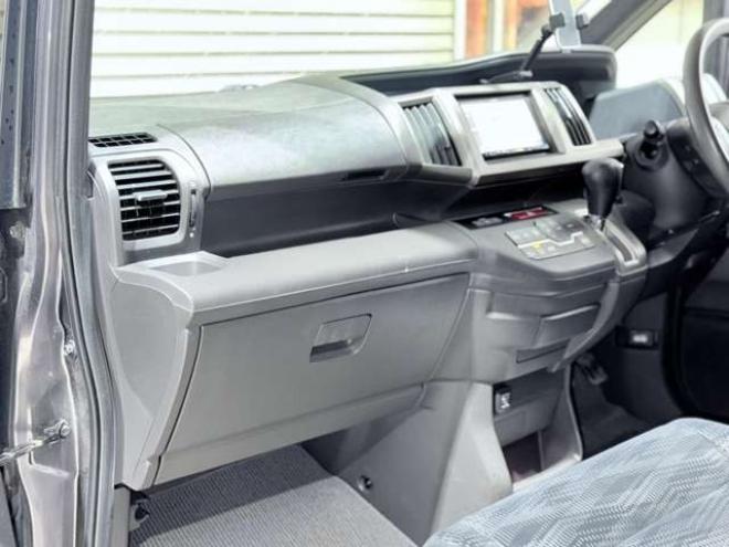 ステップワゴン2.0 G E セレクション 4WD　下廻防錆ナビBカメETC 2000