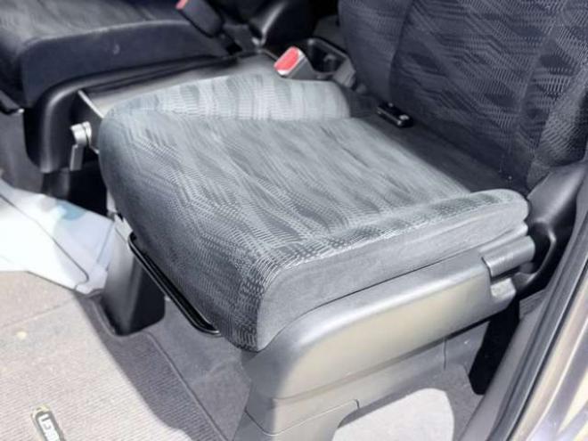 ステップワゴン2.0 G E セレクション 4WD　下廻防錆ナビBカメETC 2000