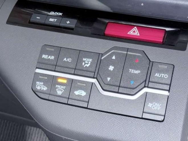ステップワゴン2.0 G E セレクション 4WD　下廻防錆ナビBカメETC 2000