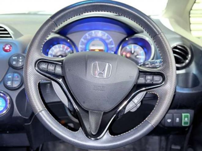 フィットシャトルハイブリッド1.3 スマートセレクション　下廻防錆1オナTVバックカメラETC 2WD 1300