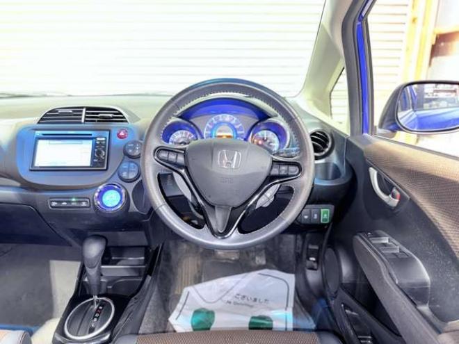 フィットシャトルハイブリッド1.3 スマートセレクション　下廻防錆1オナTVバックカメラETC 2WD 1300