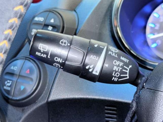 フィットシャトルハイブリッド1.3 スマートセレクション　下廻防錆1オナTVバックカメラETC 2WD 1300