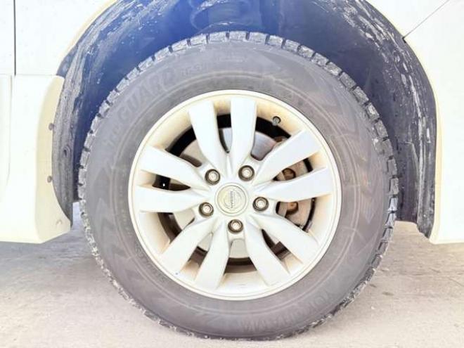 セレナ2.0 ハイウェイスター Vセレクション 4WD　下廻防錆TVナビBカメETC 2000