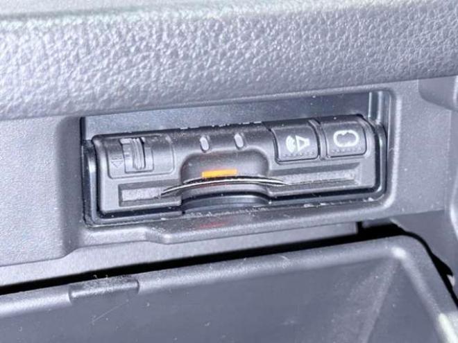 セレナ2.0 ハイウェイスター Vセレクション 4WD　下廻防錆TVナビBカメETC 2000