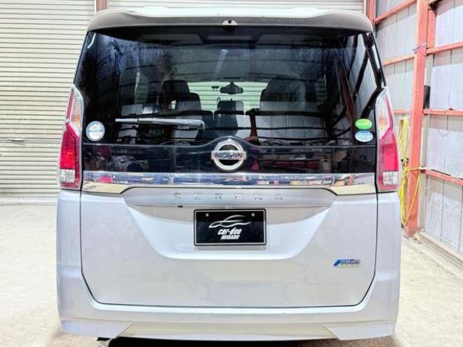 セレナ2.0 X 4WD　下廻防錆TVナビ夏冬タイヤ 2000