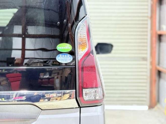 セレナ2.0 X 4WD　下廻防錆TVナビ夏冬タイヤ 2000