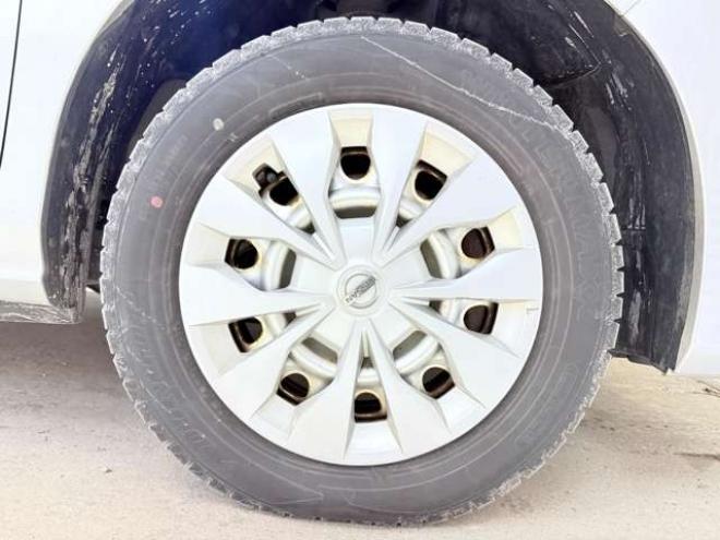 セレナ2.0 X 4WD　下廻防錆TVナビ夏冬タイヤ 2000