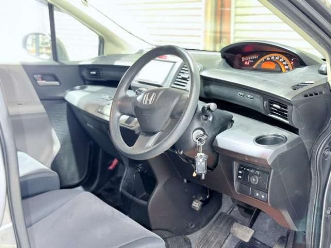 フリード1.5 G ジャストセレクション 4WD　下廻防錆ドラレコTVナビエンスタETC 1500