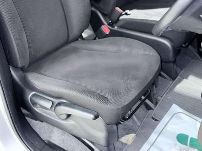 フリード1.5 G ジャストセレクション 4WD　下廻防錆TVナビBカメエンスタETC 1500