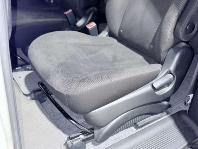 フリード1.5 G ジャストセレクション 4WD　下廻防錆TVナビBカメエンスタETC 1500