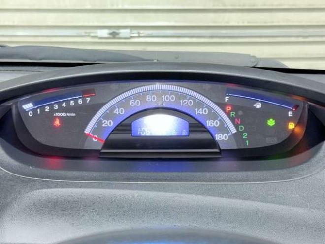 フリード1.5 G ジャストセレクション 4WD　下廻防錆TVナビBカメエンスタETC 1500