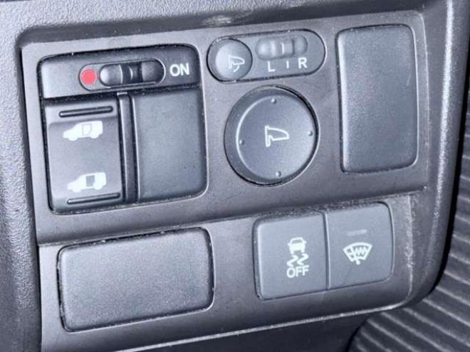 フリード1.5 G ジャストセレクション 4WD　下廻防錆TVナビBカメエンスタETC 1500