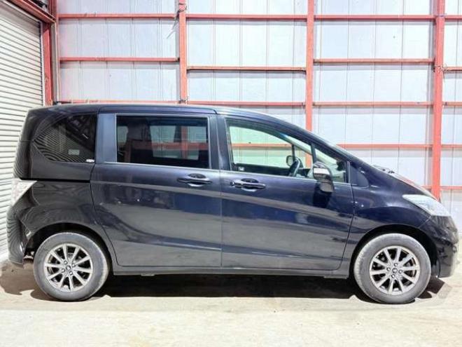 フリード1.5 G ジャストセレクション 4WD　下廻防錆TVナビETC 1500
