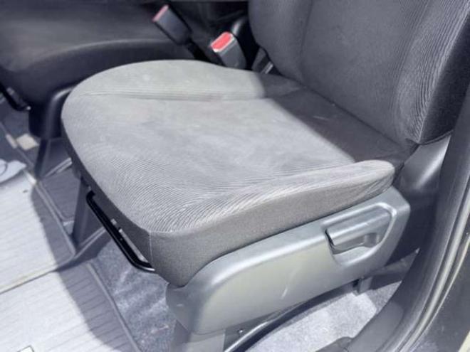 フリード1.5 G ジャストセレクション 4WD　下廻防錆TVナビETC 1500