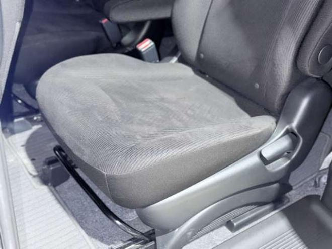 フリード1.5 G ジャストセレクション 4WD　下廻防錆TVナビETC 1500