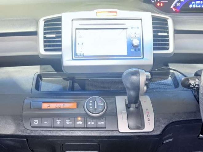 フリード1.5 G ジャストセレクション 4WD　下廻防錆TVナビETC 1500