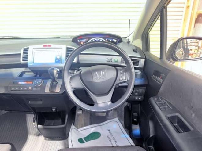 フリード1.5 G ジャストセレクション 4WD　下廻防錆TVナビETC 1500