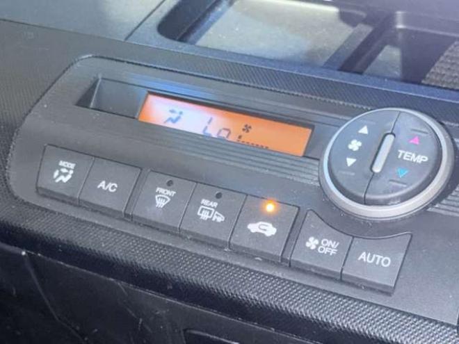 フリード1.5 G ジャストセレクション 4WD　下廻防錆TVナビETC 1500