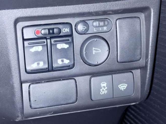 フリード1.5 G ジャストセレクション 4WD　下廻防錆TVナビETC 1500