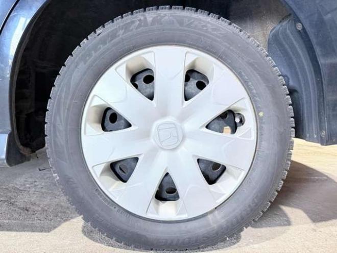 フィットシャトル1.5 15X 4WD　下廻防錆TVナビETC夏冬タイヤ 1500
