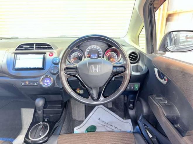フィットシャトル1.5 15X 4WD　下廻防錆TVナビETC夏冬タイヤ 1500