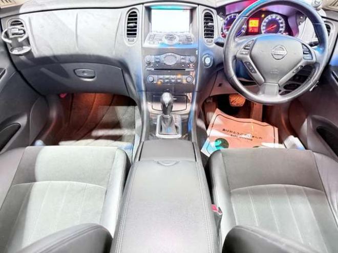 スカイラインクロスオーバー3.7 370GT FOUR 4WD　下廻防錆サンルーフTVナビBカメエンスタ 3700