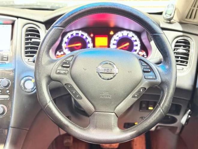 スカイラインクロスオーバー3.7 370GT FOUR 4WD　下廻防錆サンルーフTVナビBカメエンスタ 3700