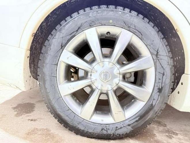 スカイラインクロスオーバー3.7 370GT FOUR 4WD　下廻防錆サンルーフTVナビBカメエンスタ 3700