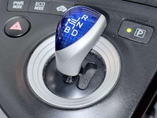 プリウス1.8 G ツーリングセレクション　下廻防錆ナビBカメEスタETC夏冬タイヤ 2WD 1800
