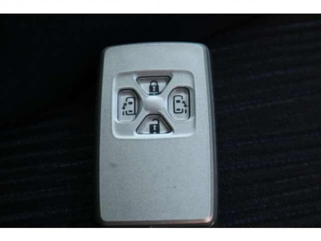 ヴェルファイア2.4 Z 4WD　ナビTV・Bカメラ・両パワスラ・R8/10月 2400