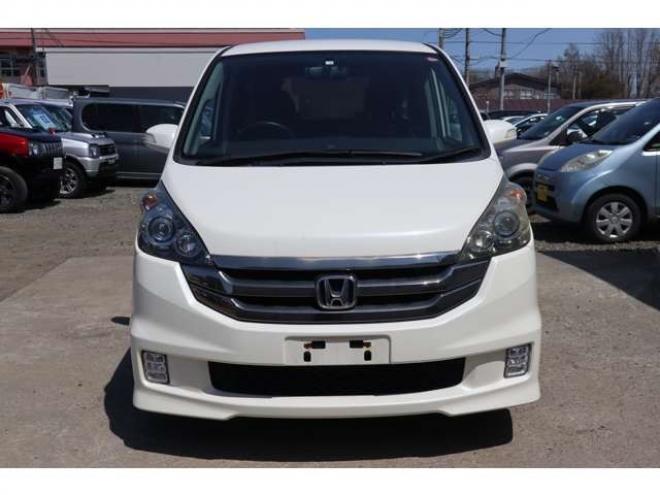 ステップワゴン2.0 スパーダ S Z HDDナビパッケージ 4WD　両パワスラ・ナビ・Bカメラ・6.4万k 2000
