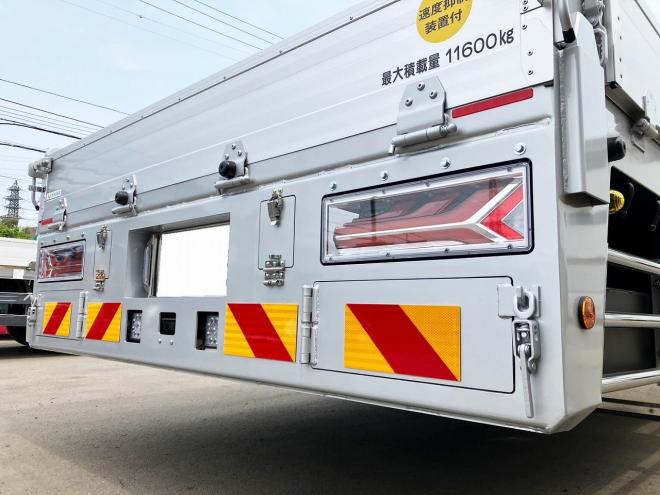 プロフィア未使用　4段ラジコンクレーン車　セルフローダー　重機運搬車ウインチ付　大型トラック　nht