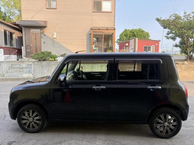 ラパン（店長おすすめコミコミ車）10thアニバーサリーリミテッド 4WD 660 5Dr