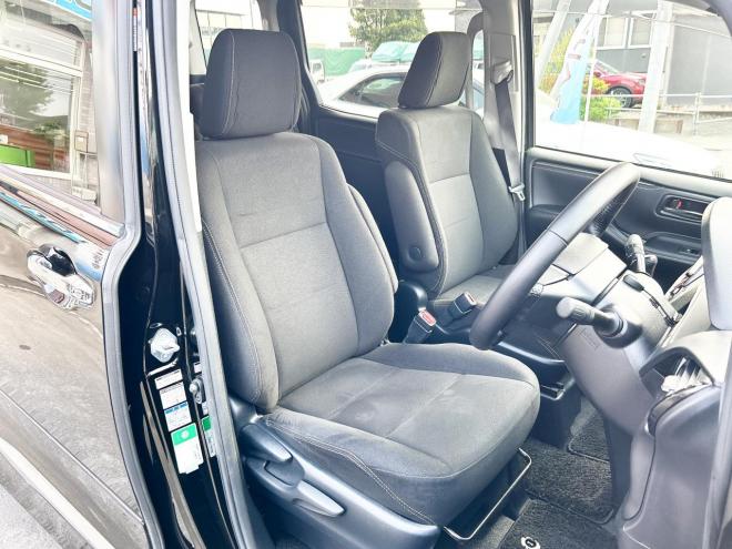 エスクァイア2.0Xi 4WD　ローンが不安な方＜優遇ローン＞モデリスタ　両側パワスラ　純正ナビ 4WD