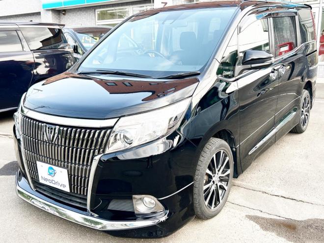 エスクァイア2.0Xi 4WD　ローンが不安な方＜優遇ローン＞モデリスタ　両側パワスラ　純正ナビ 4WD