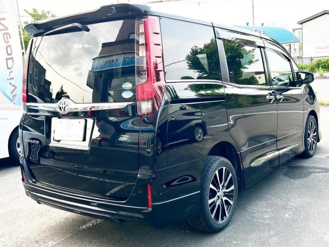 エスクァイア2.0Xi 4WD　ローンが不安な方＜優遇ローン＞モデリスタ　両側パワスラ　純正ナビ 4WD