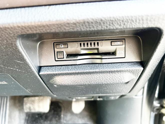 エスクァイア2.0Xi 4WD　ローンが不安な方＜優遇ローン＞モデリスタ　両側パワスラ　純正ナビ 4WD