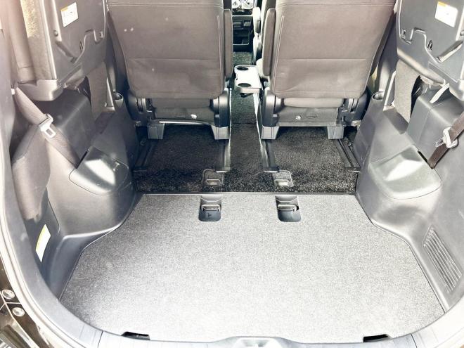 エスクァイア2.0Xi 4WD　ローンが不安な方＜優遇ローン＞モデリスタ　両側パワスラ　純正ナビ 4WD